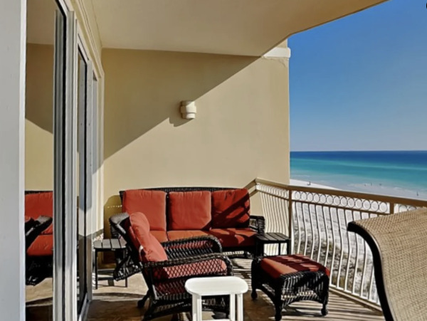 Destin Beach Vacation Condo Rental 4 bedrooms Sleeps 12